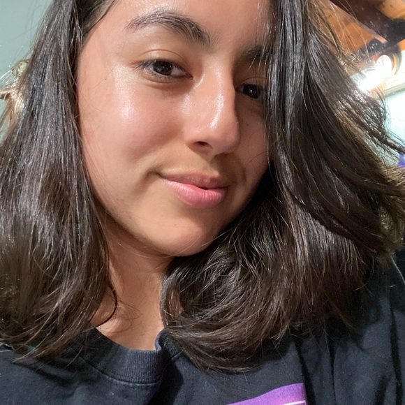 Meet your Posher, Rebeca - Picture 1 of 1